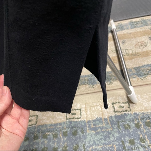 Mini Contour Fit Pencil Skirt in Black 8 - Picture 3 of 4